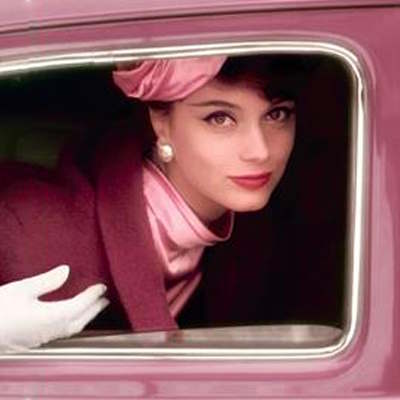 <br><br><br>Nove Autisti Aspettano<br><br>Mary Stewart